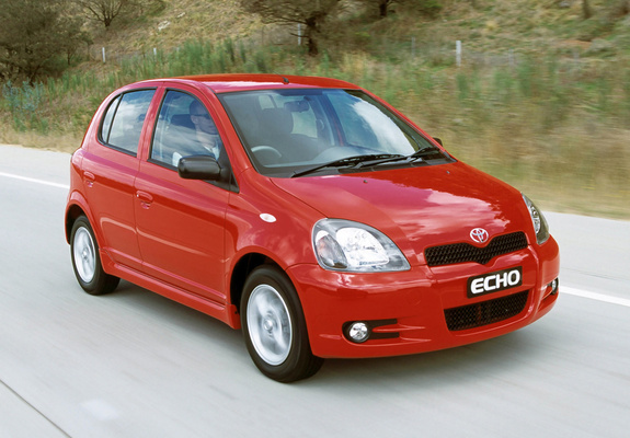 Toyota Echo Sportivo 5-door 2001–03 images