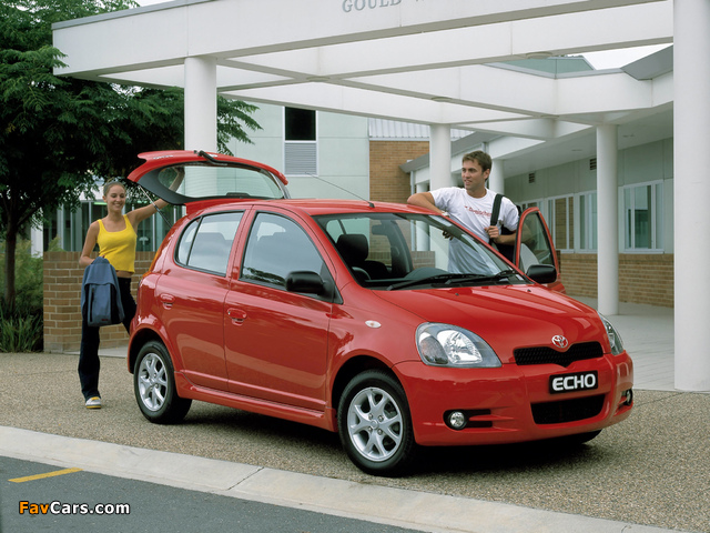 Toyota Echo Sportivo 5-door 2001–03 pictures (640 x 480)
