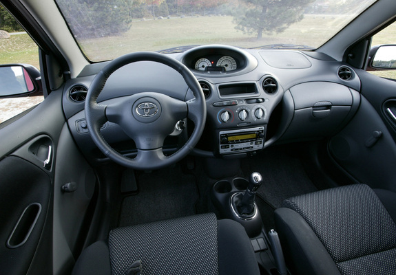 Toyota Echo RS 5-door 2003–05 photos