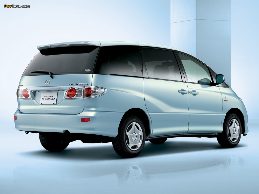 Photos of Toyota Estima Hybrid 2001–05 (1024 x 768)