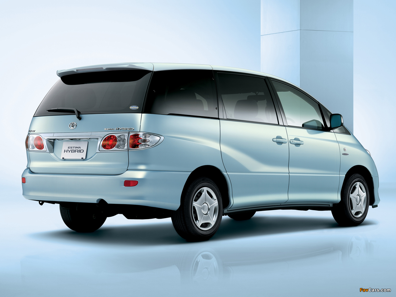 Photos of Toyota Estima Hybrid 2001–05 (1280 x 960)