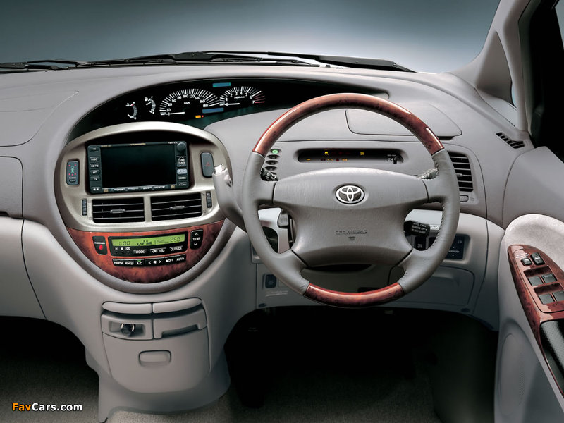 Toyota Estima 2000–03 pictures (800 x 600)