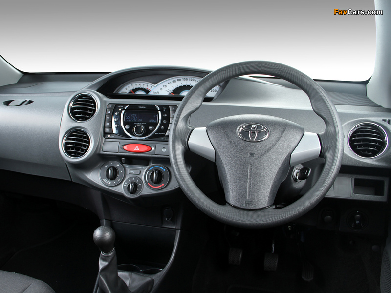 Images of Toyota Etios Sedan ZA-spec 2012 (800 x 600)