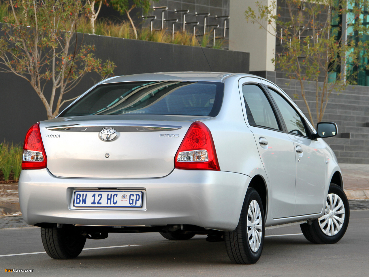 Images of Toyota Etios Sedan ZA-spec 2012 (1280 x 960)