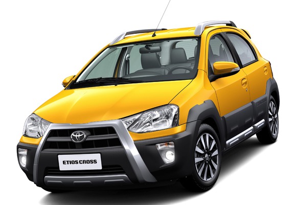 Images of Toyota Etios Cross 2013
