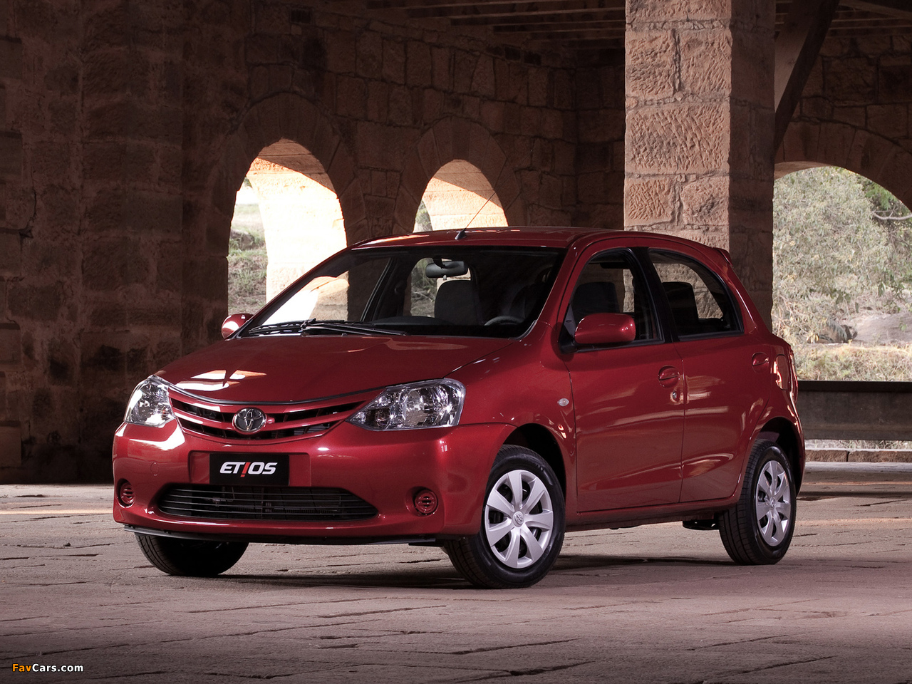 Pictures of Toyota Etios Hatchback BR-spec 2012 (1280 x 960)