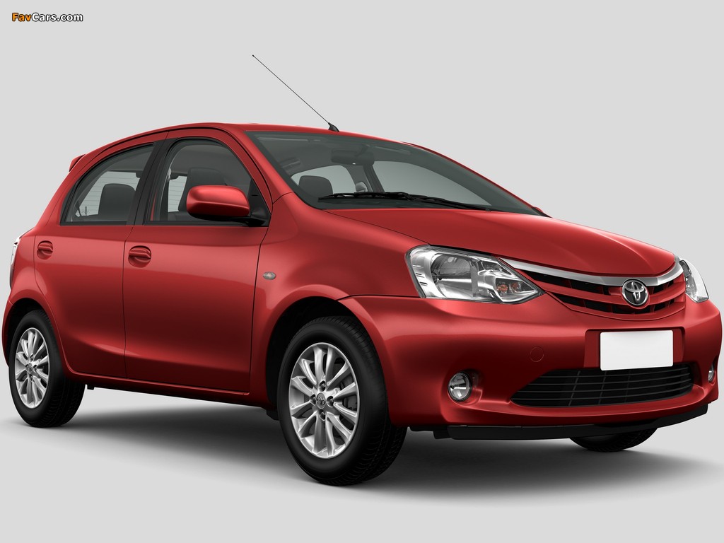 Toyota Etios Liva 2011 wallpapers (1024 x 768)