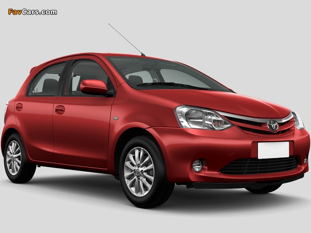 Toyota Etios Liva 2011 wallpapers (640 x 480)