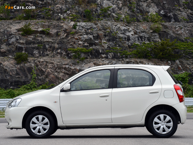 Toyota Etios Hatchback BR-spec 2012 pictures (640 x 480)