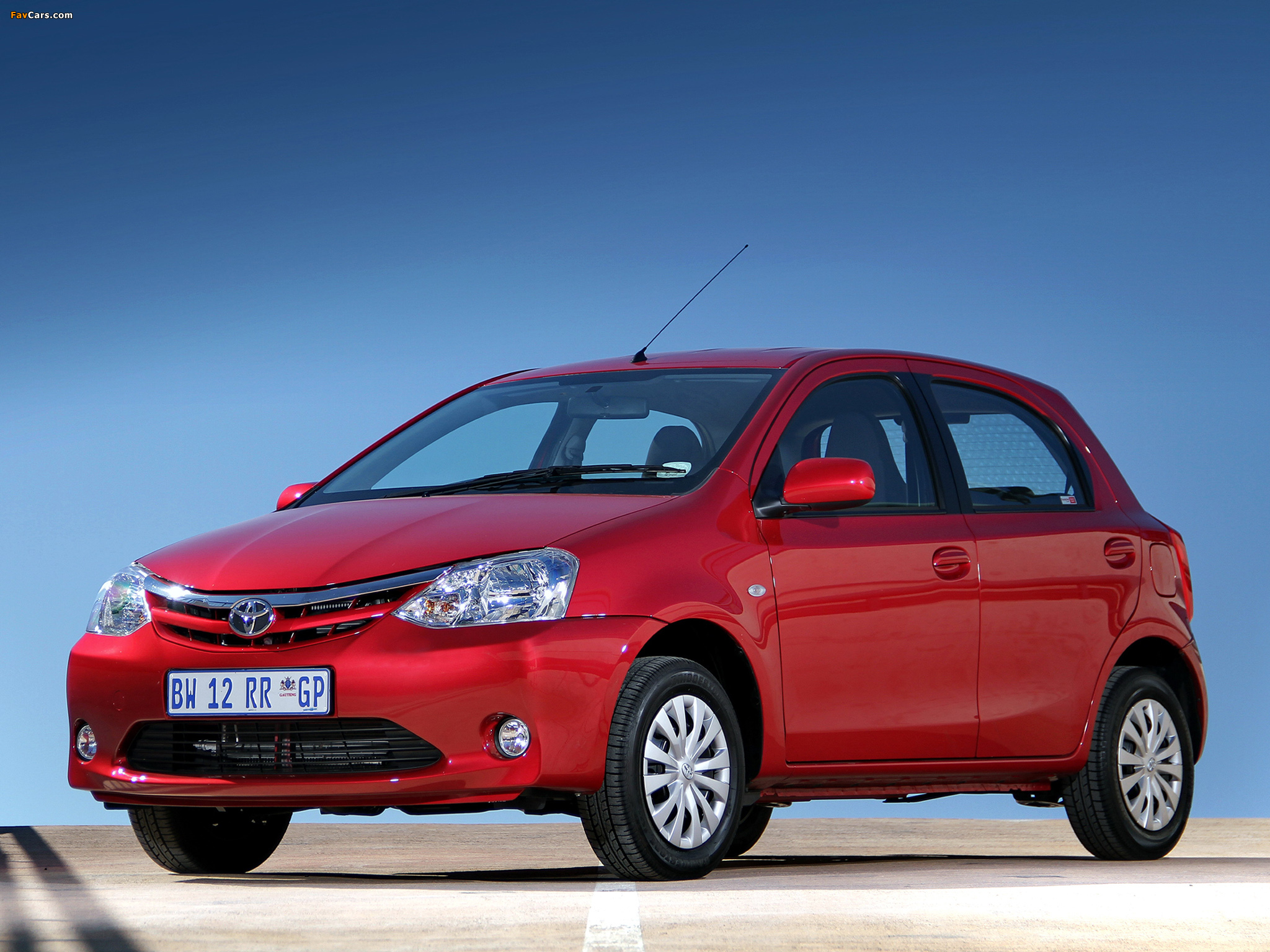 Toyota Etios Hatchback ZA-spec 2012 pictures (2048 x 1536)