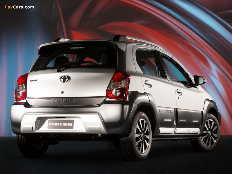 Toyota Etios Cross 2013 photos (800 x 600)