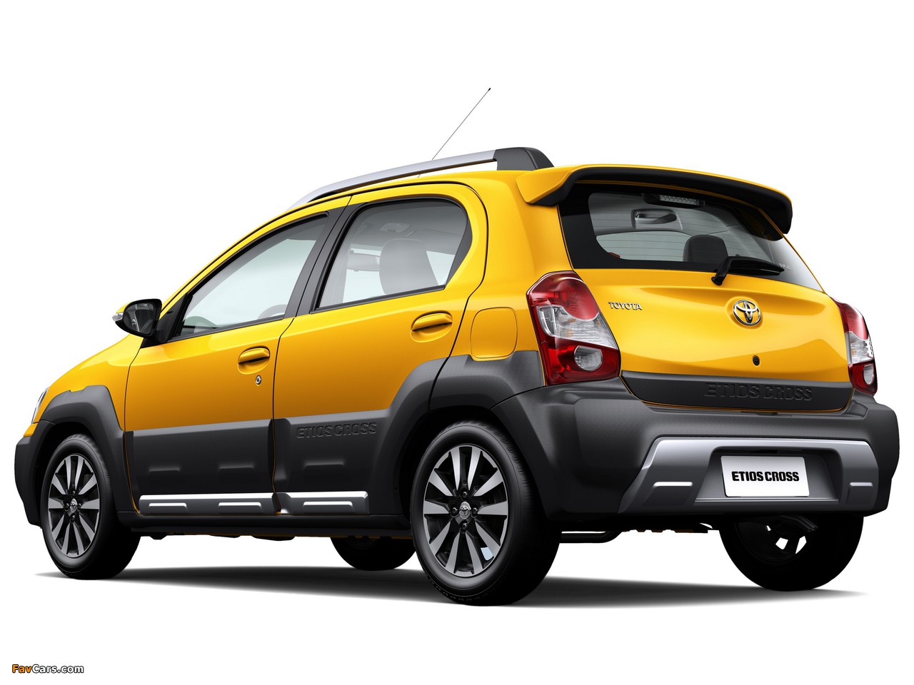 Toyota Etios Cross 2013 wallpapers (1280 x 960)