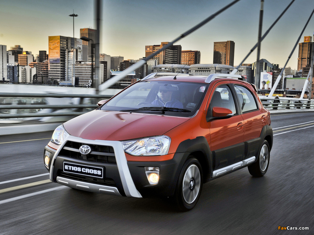 Toyota Etios Cross ZA-spec 2014 images (1024 x 768)