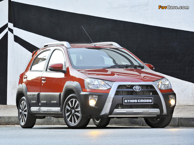 Toyota Etios Cross ZA-spec 2014 photos (640 x 480)