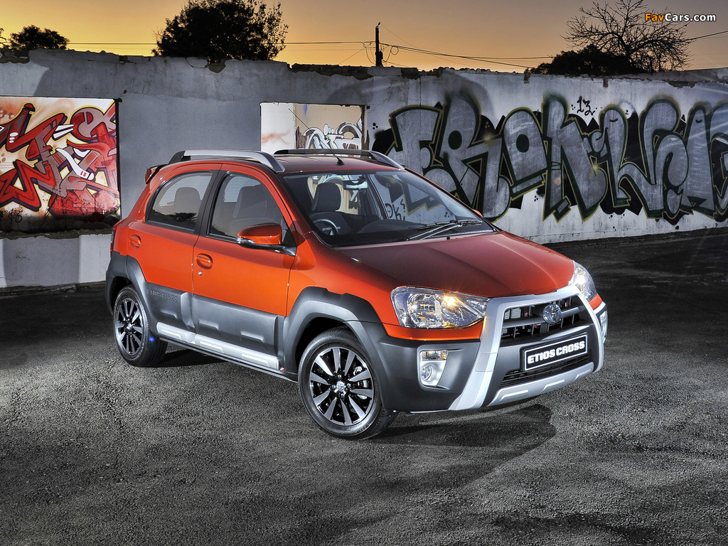 Toyota Etios Cross ZA-spec 2014 wallpapers (1024 x 768)