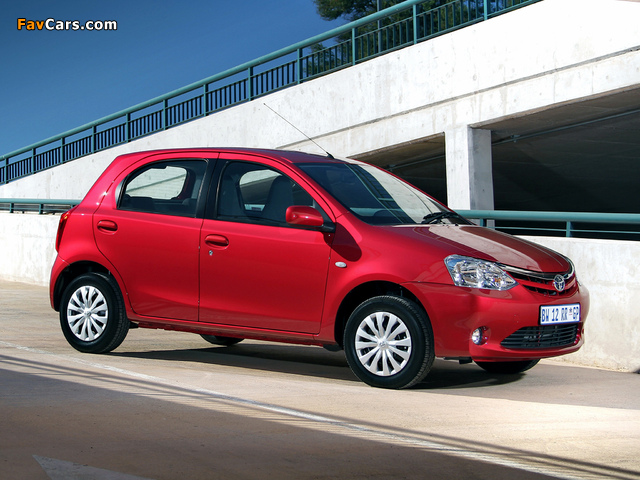 Toyota Etios Hatchback ZA-spec 2012 wallpapers (640 x 480)