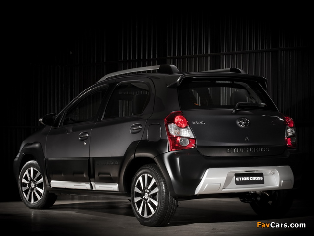 Toyota Etios Cross 2013 wallpapers (640 x 480)