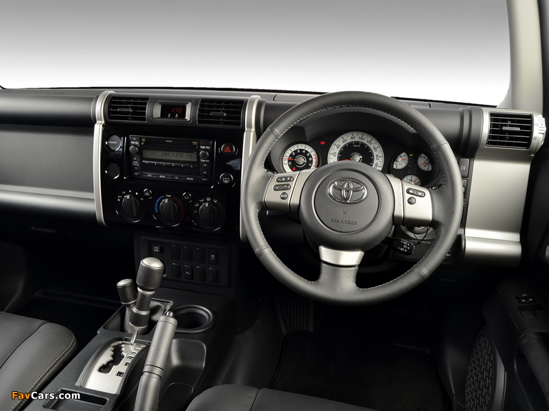 Images of Toyota FJ Cruiser Sport ZA-spec (GSJ15W) 2011 (800 x 600)