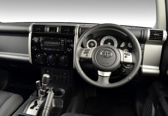 Images of Toyota FJ Cruiser Sport ZA-spec (GSJ15W) 2011