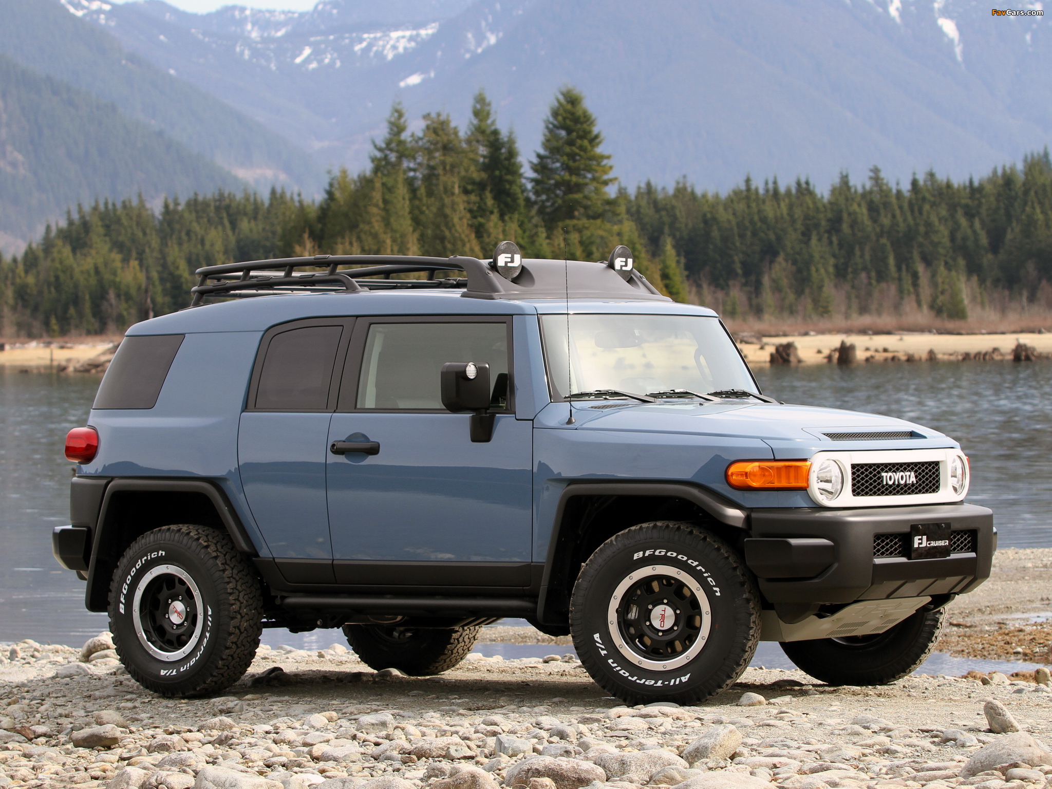 Images of Toyota FJ Cruiser Trail Teams Ultimate (GSJ15W) 2014 (2048 x 1536)