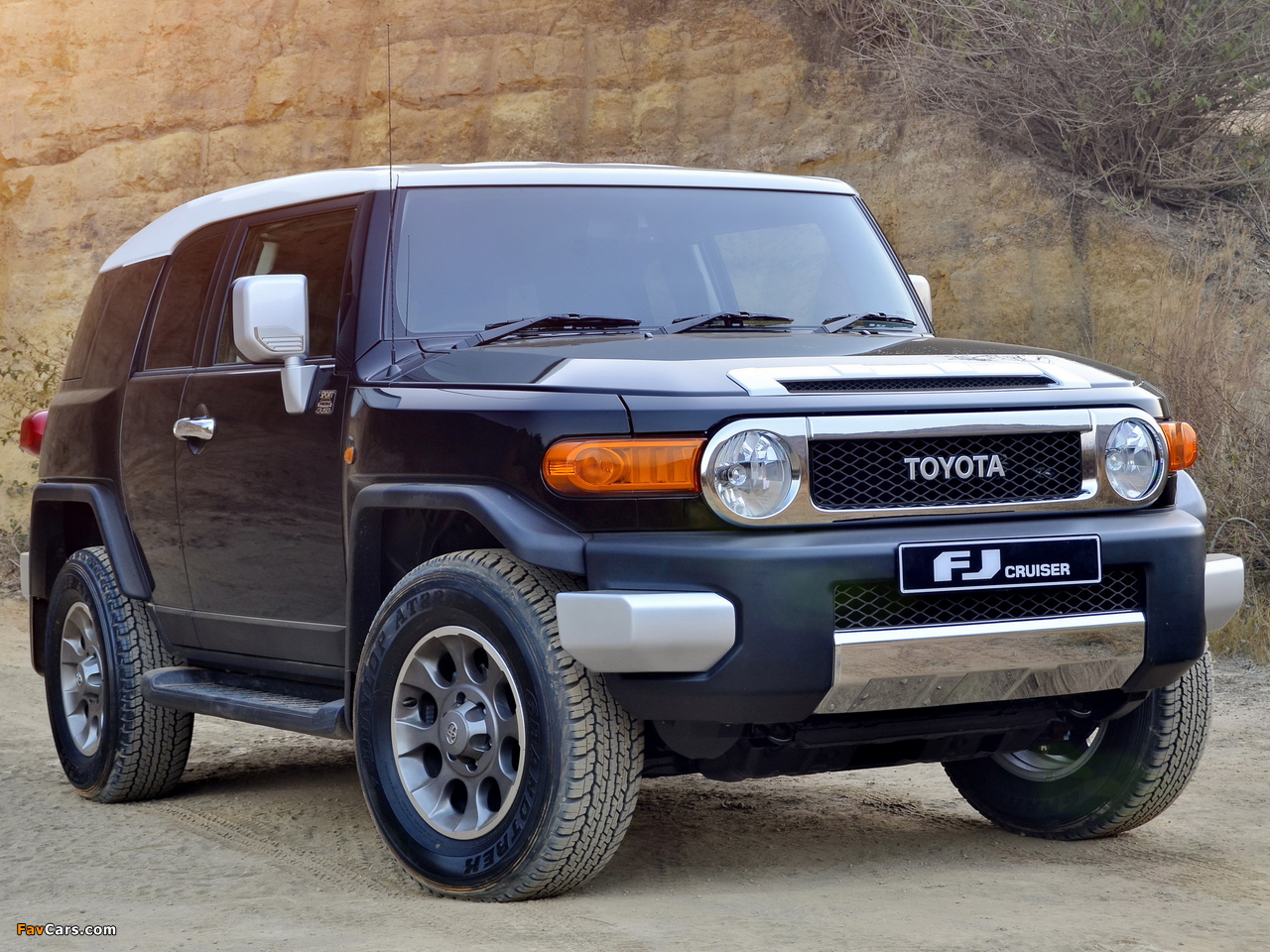 Pictures of Toyota FJ Cruiser Sport ZA-spec (GSJ15W) 2011 (1280 x 960)