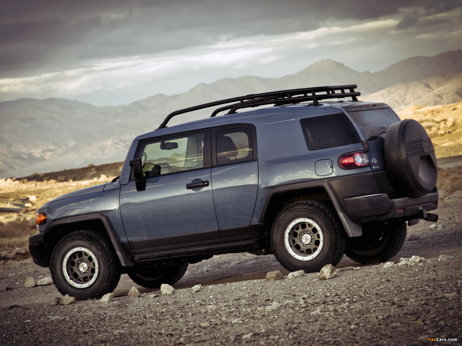 Pictures of Toyota FJ Cruiser Trail Teams Ultimate (GSJ15W) 2014 (1600 x 1200)