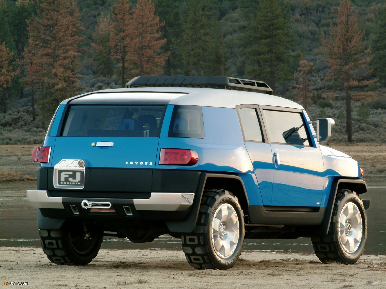 Toyota FJ Cruiser Concept 2003 wallpapers (1600 x 1200)