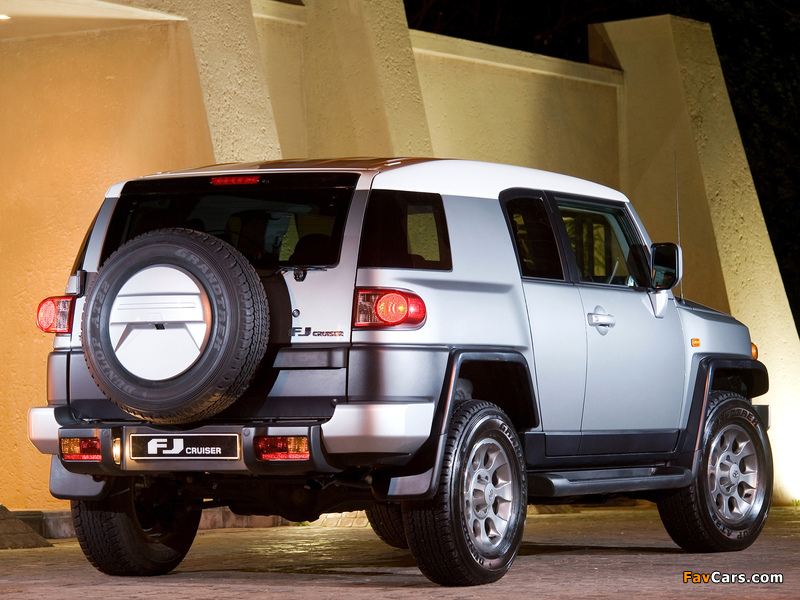 Toyota FJ Cruiser ZA-spec (GSJ15W) 2010 images (800 x 600)