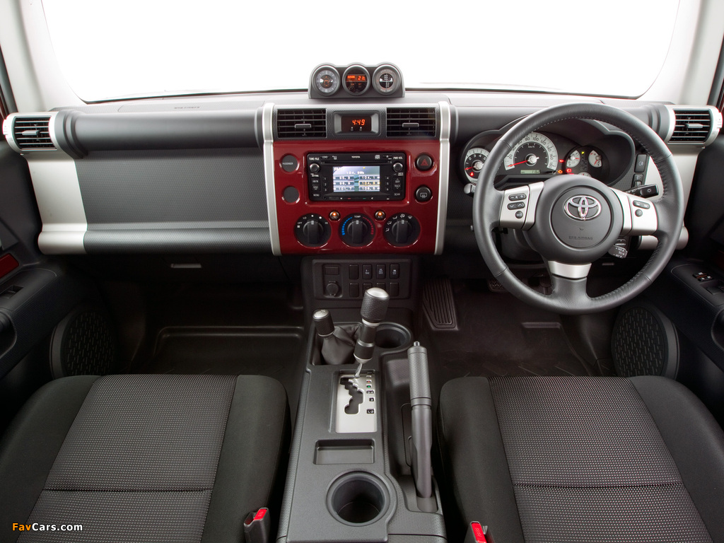 Toyota FJ Cruiser AU-spec (GSJ15W) 2010 images (1024 x 768)