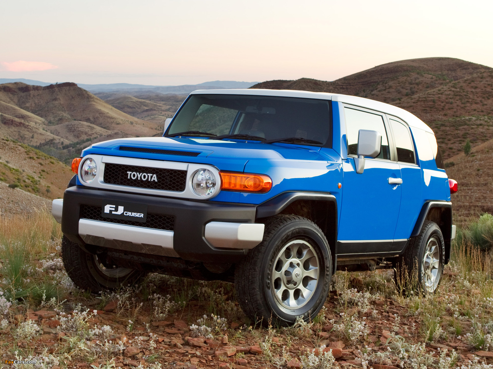 Toyota FJ Cruiser AU-spec (GSJ15W) 2010 photos (1600 x 1200)