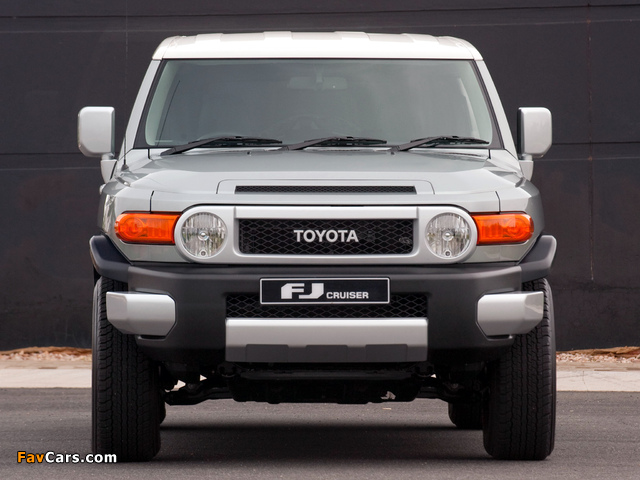 Toyota FJ Cruiser ZA-spec (GSJ15W) 2010 photos (640 x 480)