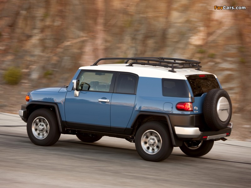 Toyota FJ Cruiser (GSJ15W) 2010 pictures (800 x 600)