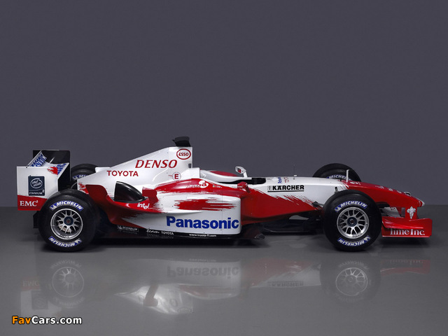 Images of Toyota TF104 2004 (640 x 480)