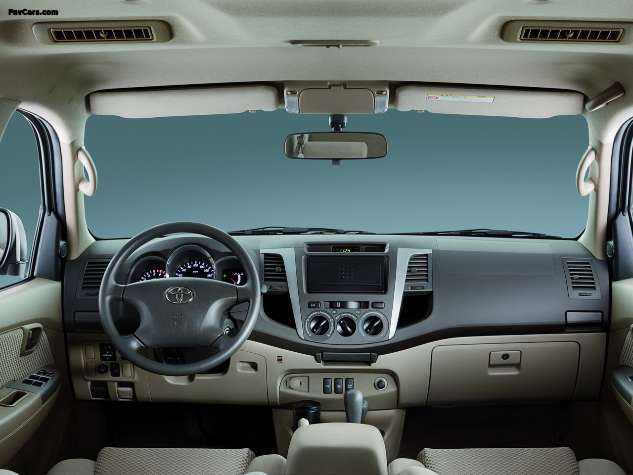 Pictures of Toyota Fortuner 2008–11 (1280 x 960)