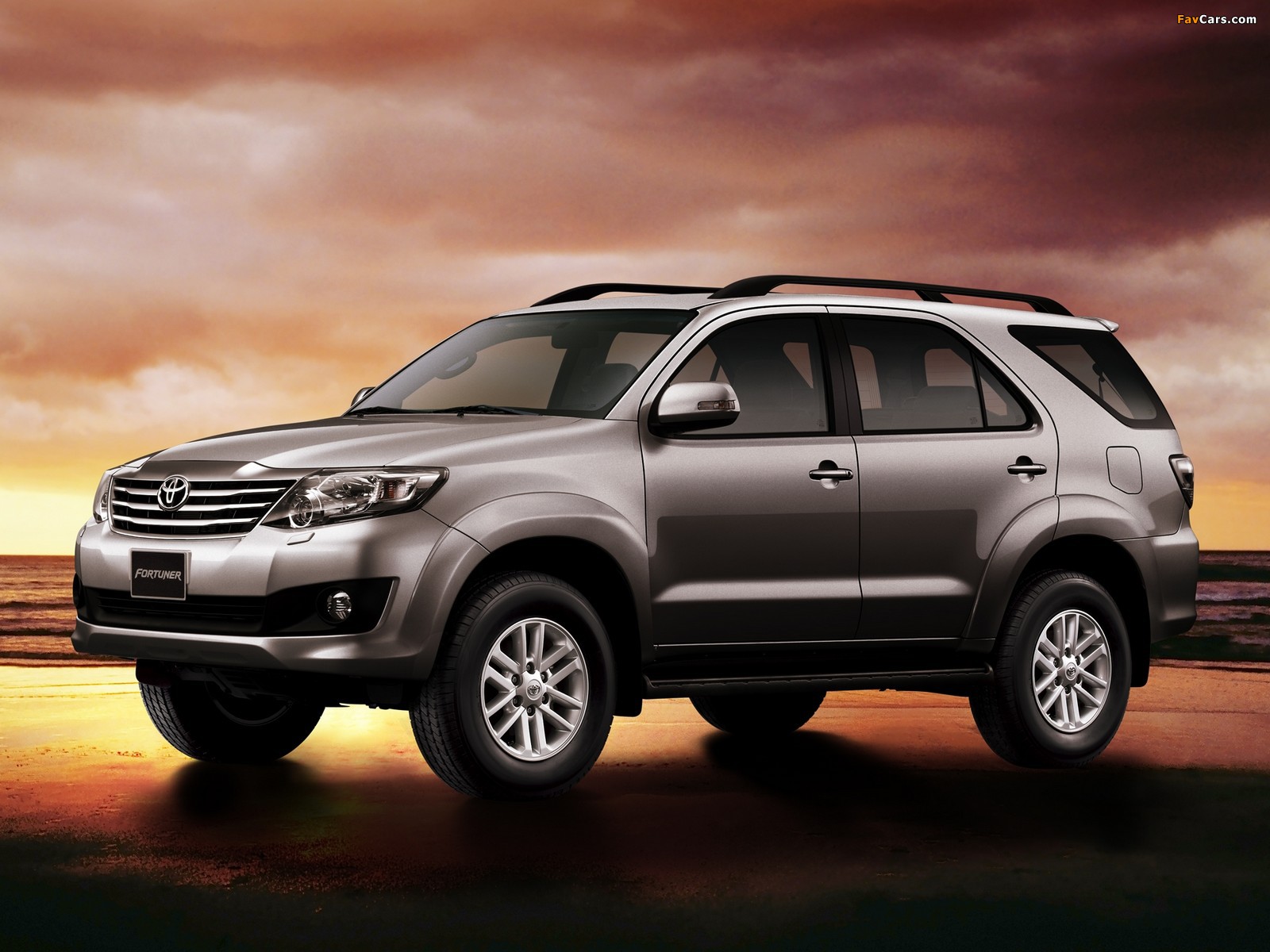 Pictures of Toyota Fortuner 2011 (1600 x 1200)