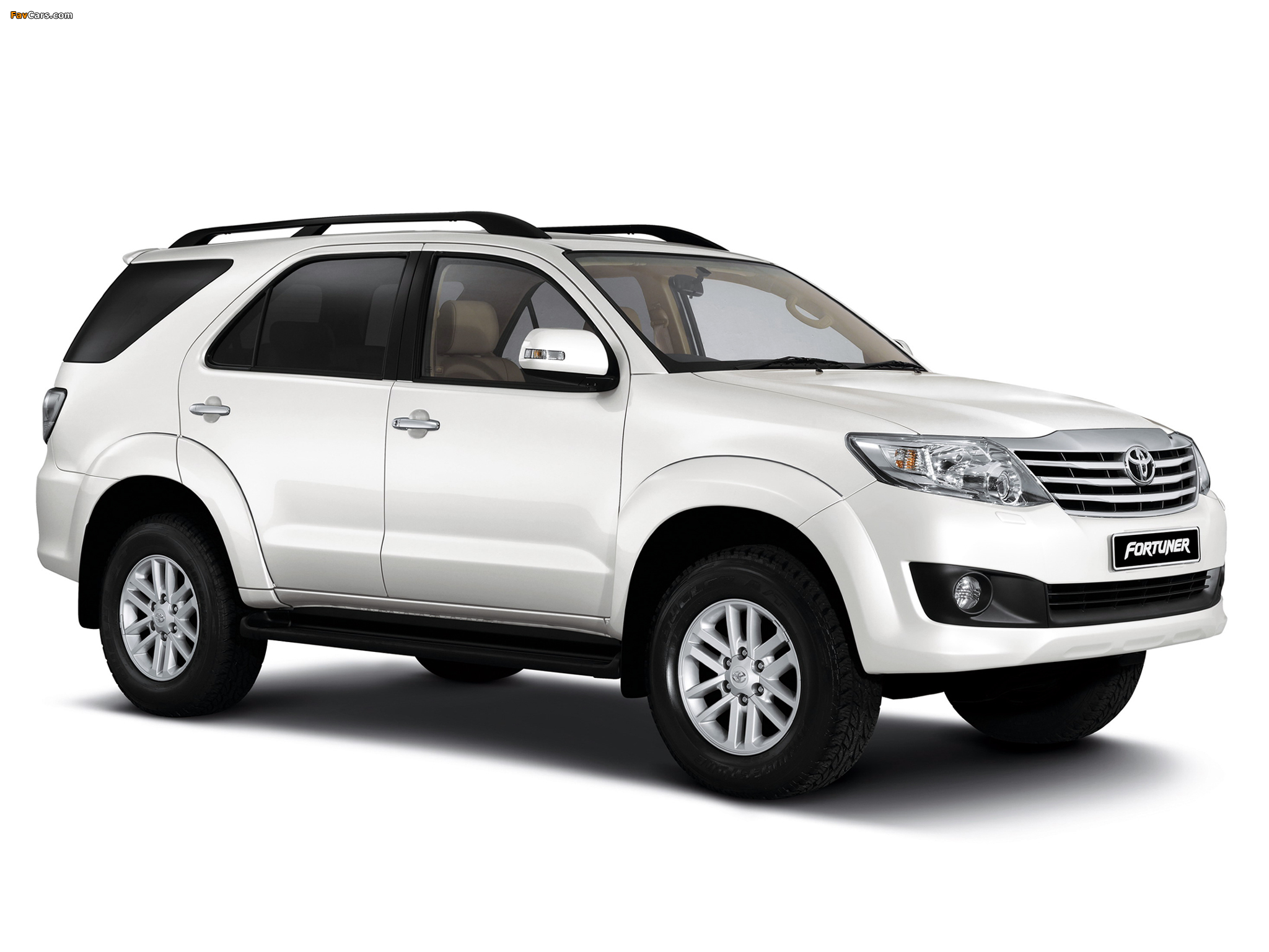 Pictures of Toyota Fortuner ZA-spec 2011 (2048 x 1536)