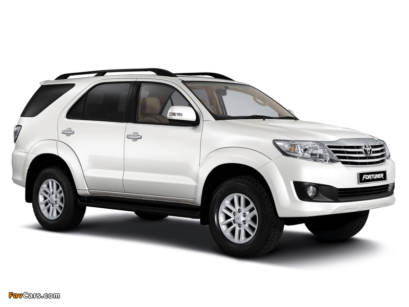 Pictures of Toyota Fortuner ZA-spec 2011 (800 x 600)