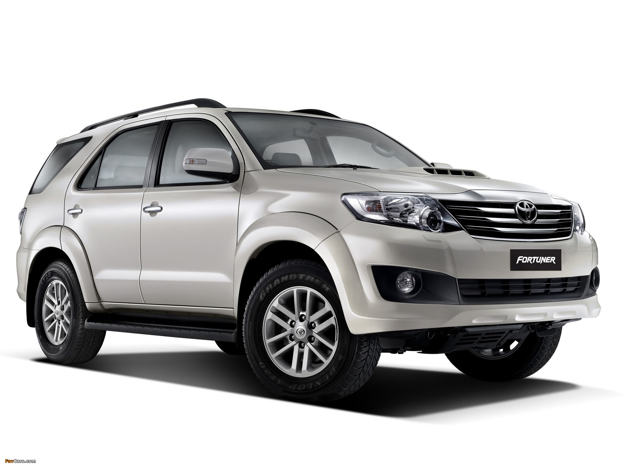Pictures of Toyota Fortuner MY-spec 2011 (2048 x 1536)