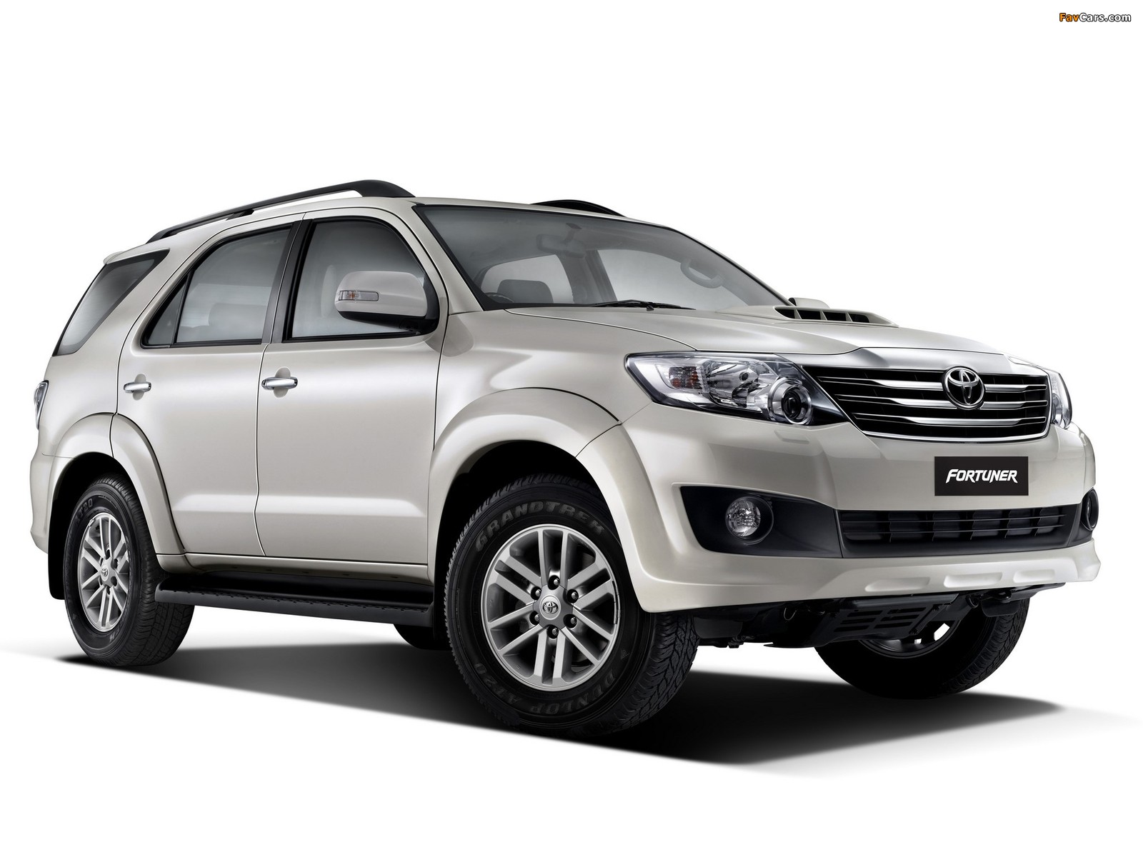 Pictures of Toyota Fortuner MY-spec 2011 (1600 x 1200)