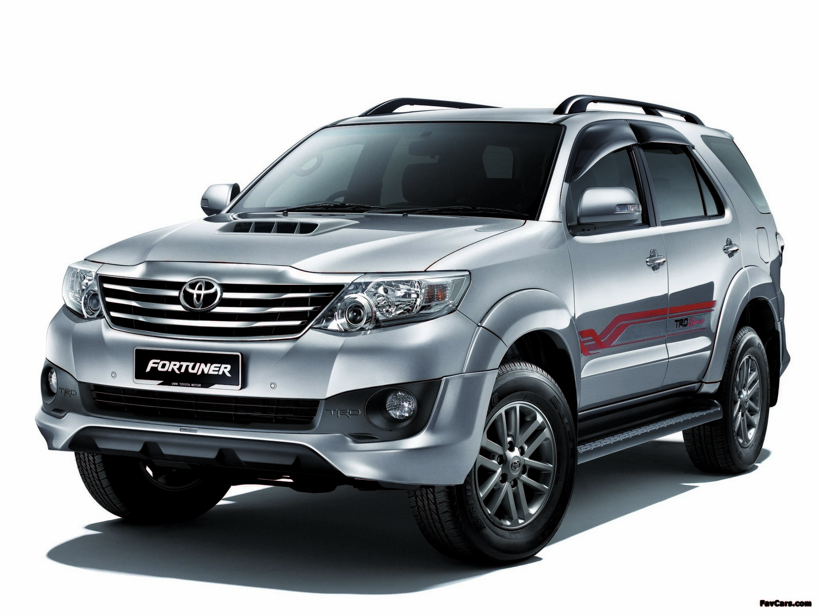 Pictures of TRD Toyota Fortuner Sportivo 2011 (1600 x 1200)
