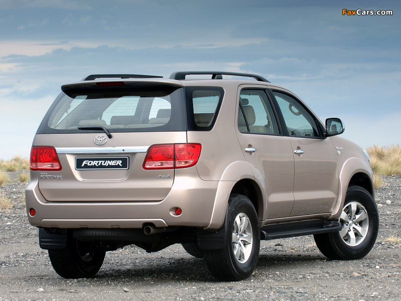 Toyota Fortuner V6 ZA-spec 2005–08 images (800 x 600)