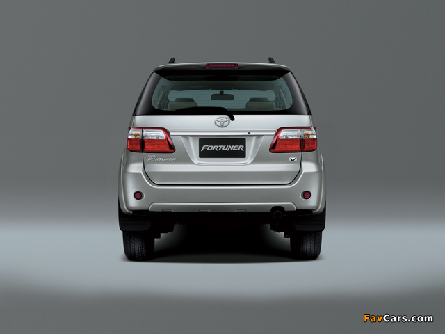 Toyota Fortuner ZA-spec 2008–11 images (640 x 480)