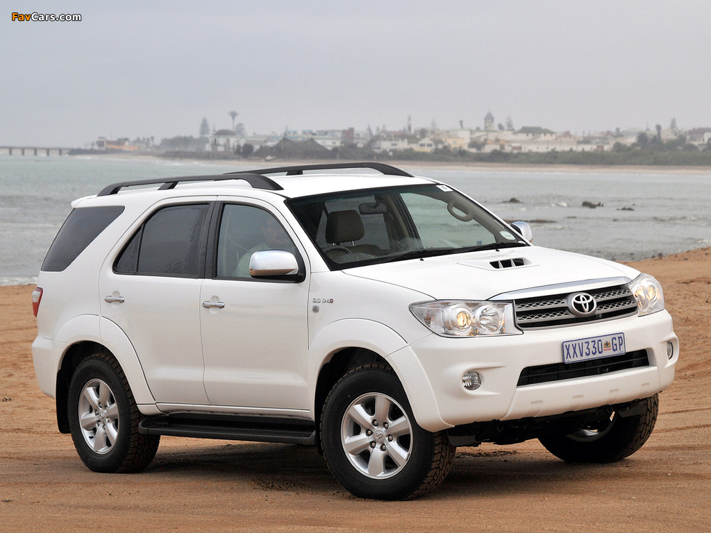 Toyota Fortuner ZA-spec 2008–11 images (1024 x 768)