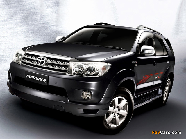 TRD Toyota Fortuner 2008–11 pictures (640 x 480)