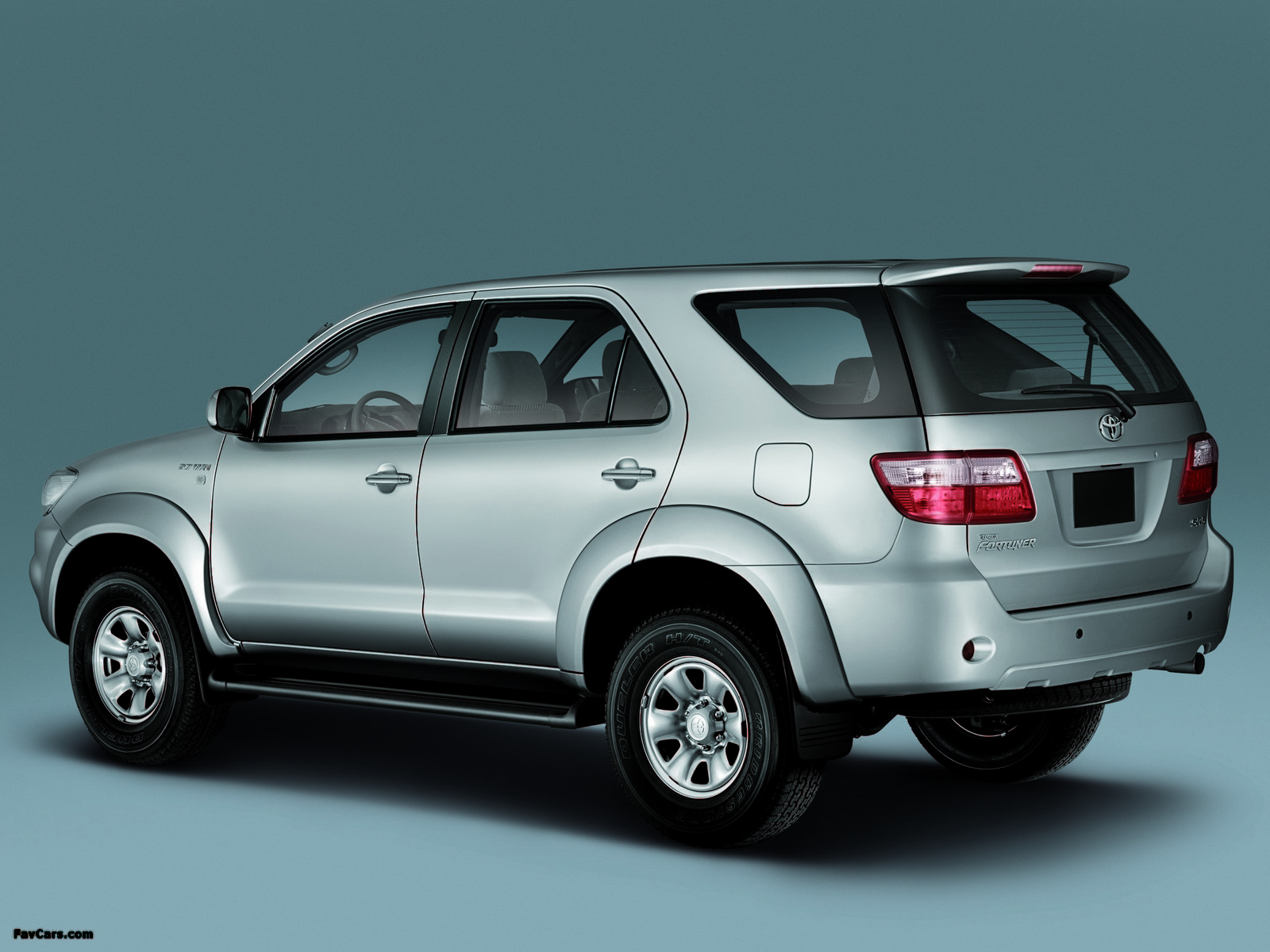 Toyota Fortuner 2008–11 wallpapers (1600 x 1200)