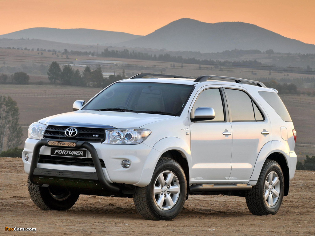Toyota Fortuner Epic 2009 wallpapers (1024 x 768)