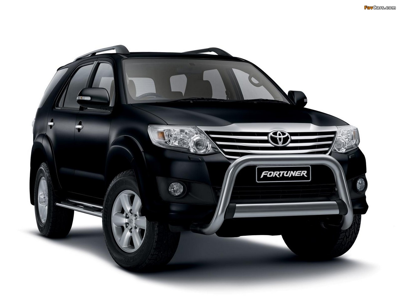 Toyota Fortuner MY-spec 2011 wallpapers (1280 x 960)