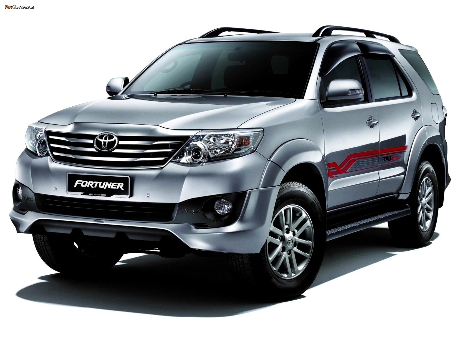 TRD Toyota Fortuner Sportivo 2011 wallpapers (1600 x 1200)
