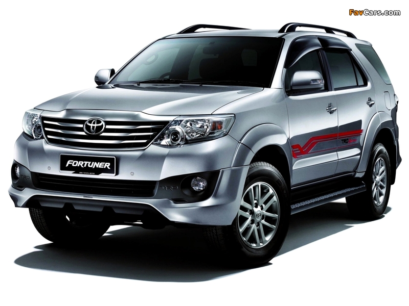 TRD Toyota Fortuner Sportivo 2011 wallpapers (800 x 600)