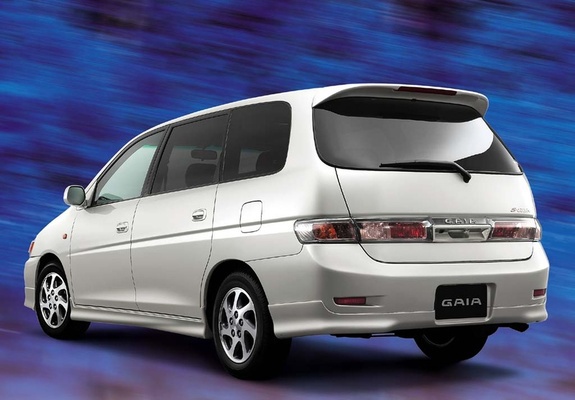 Images of Toyota Gaia (M10) 1998–2004